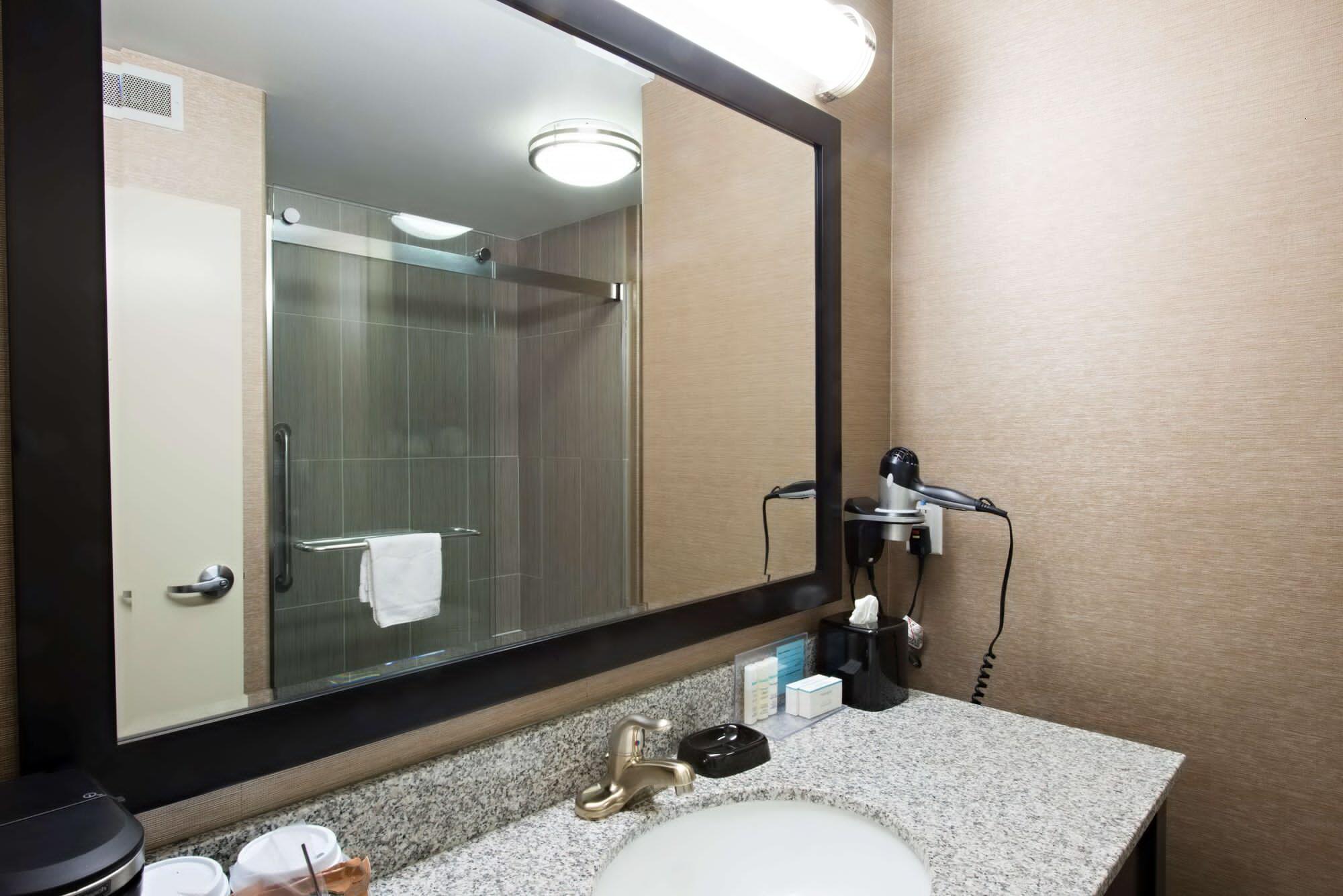Hampton Inn Saskatoon South Esterno foto