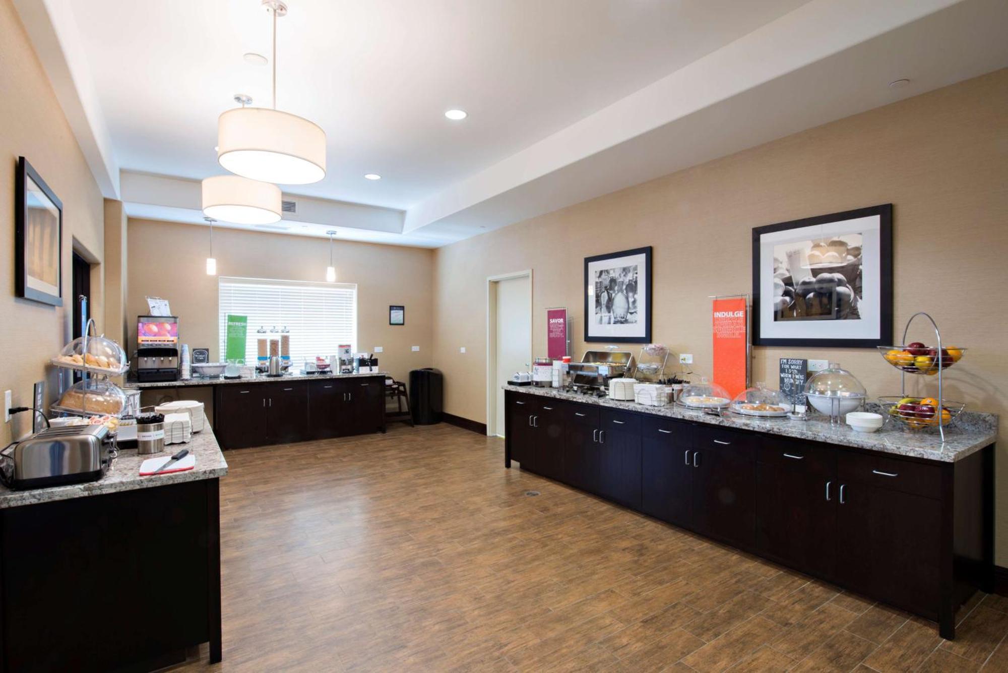 Hampton Inn Saskatoon South Esterno foto