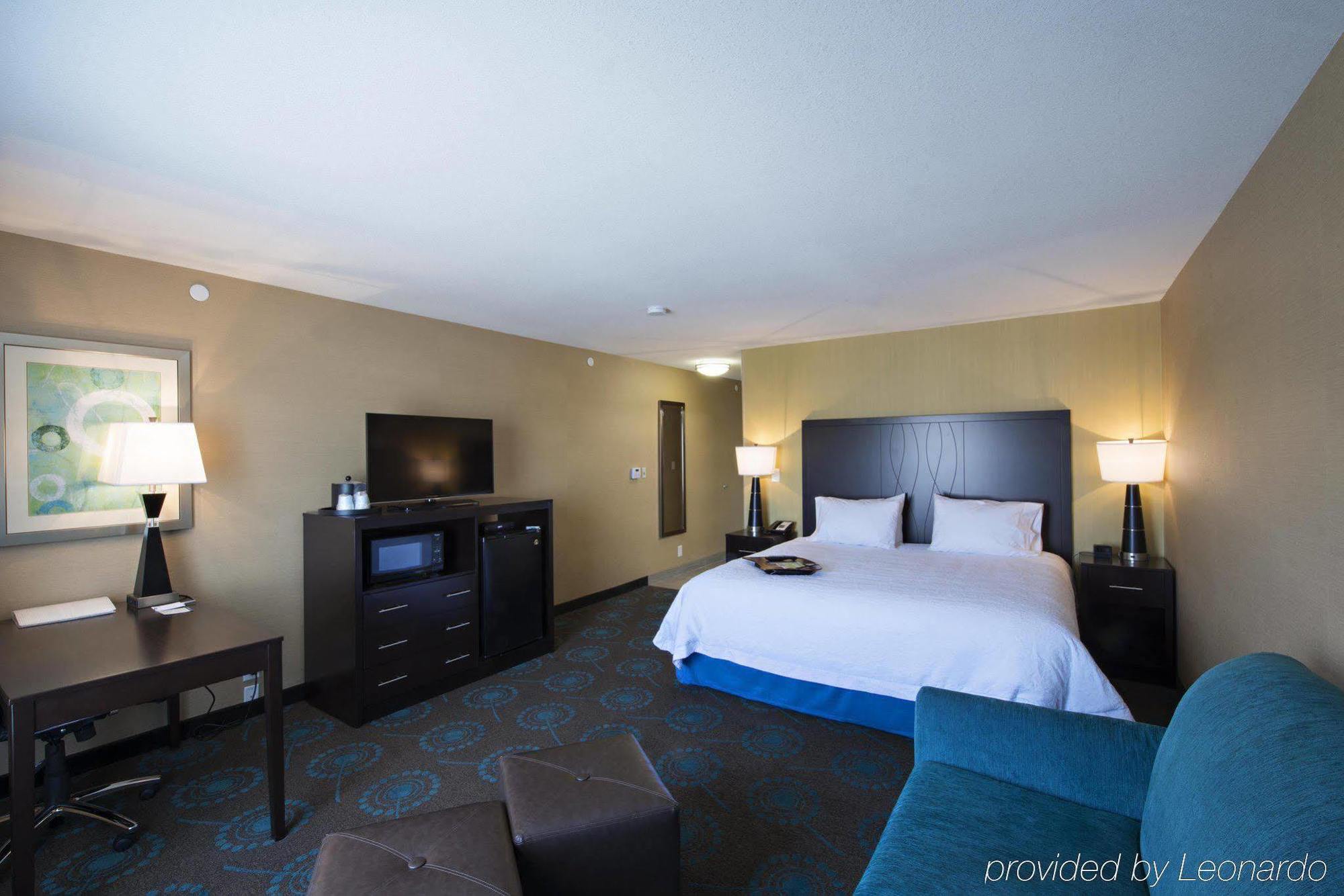 Hampton Inn Saskatoon South Esterno foto